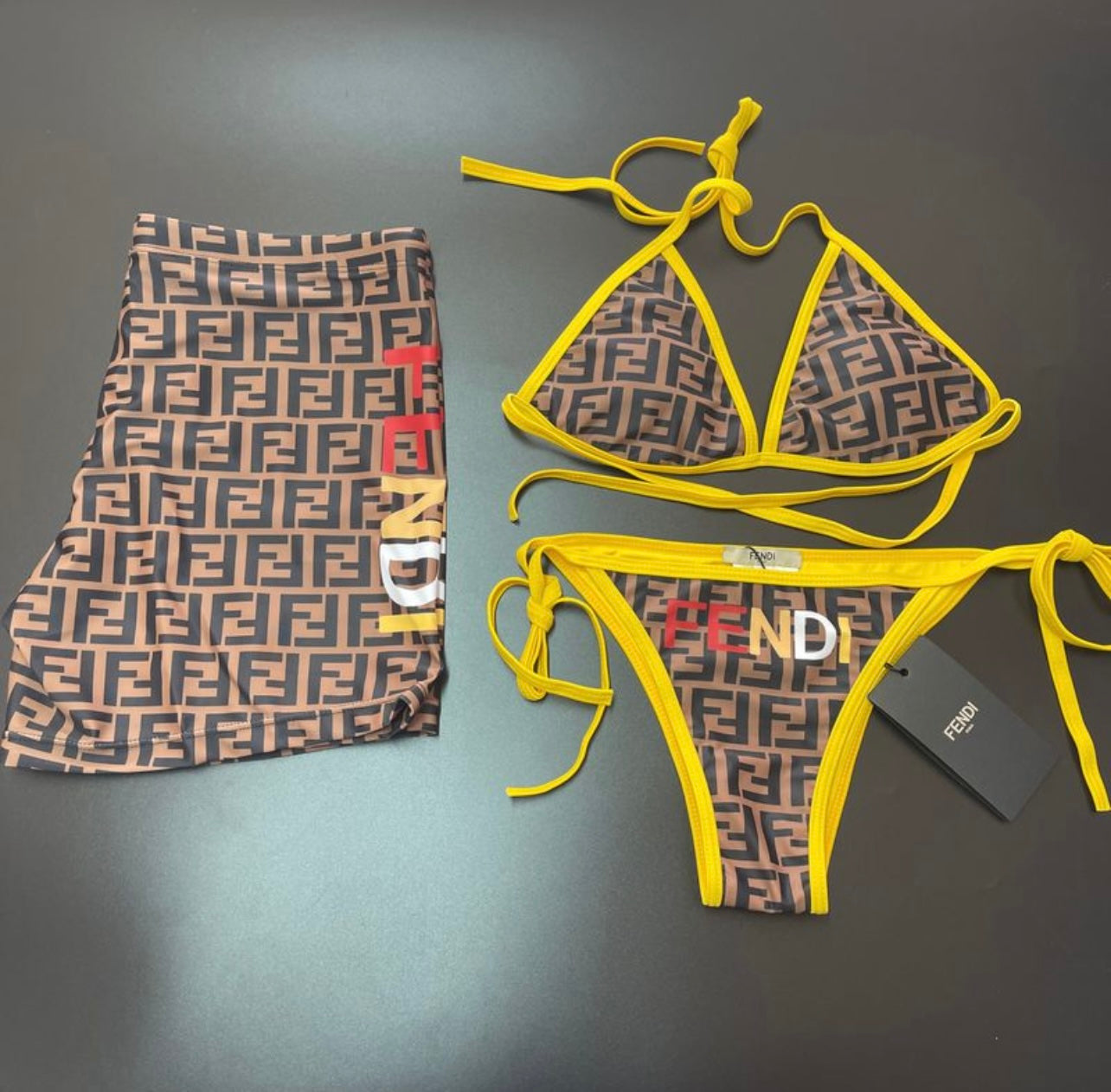 Maillot de piscine marque tendance