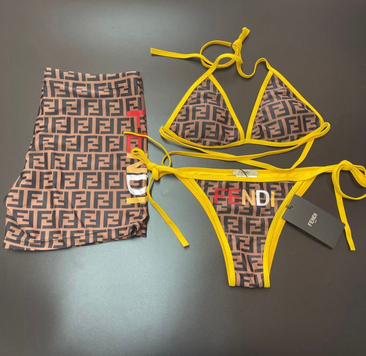 Maillot de piscine marque tendance