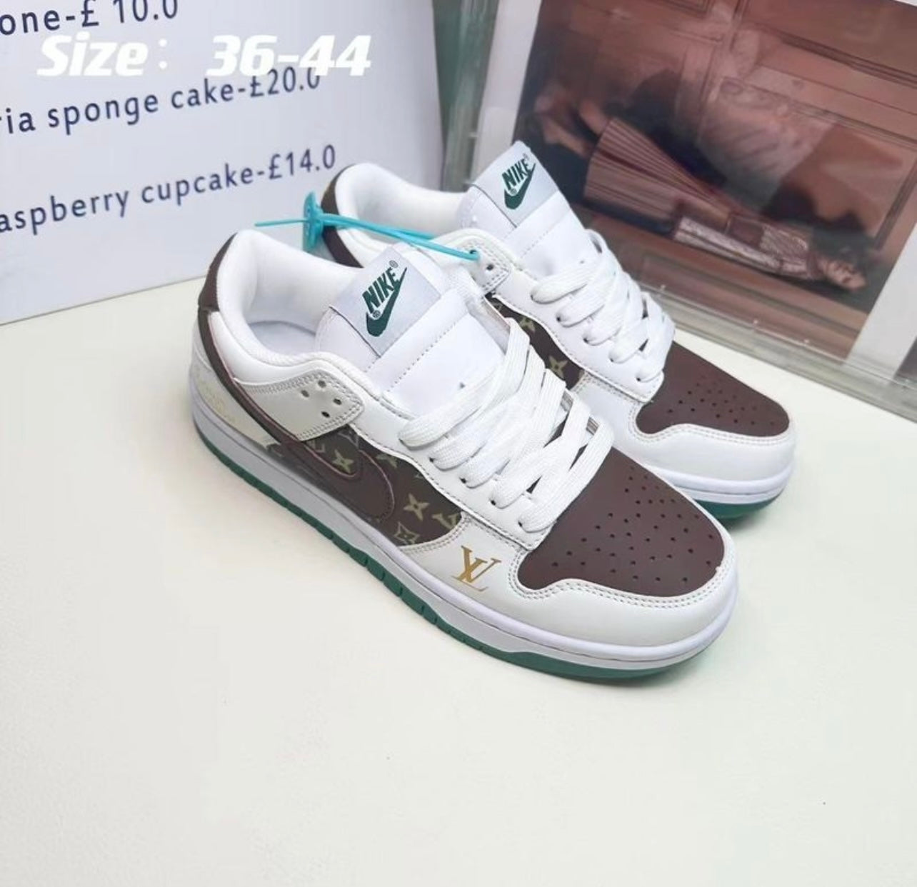 Chaussure nikэ LV